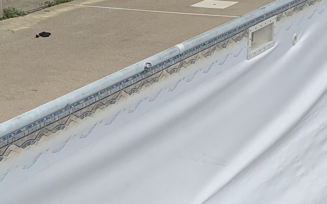 How to Prevent Swimming Pool Liner Color Fading